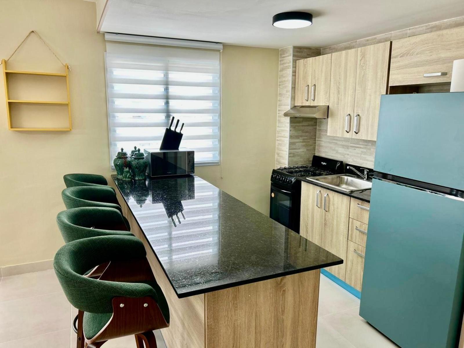 Apartment Two Beds Close To The Airport In Rd