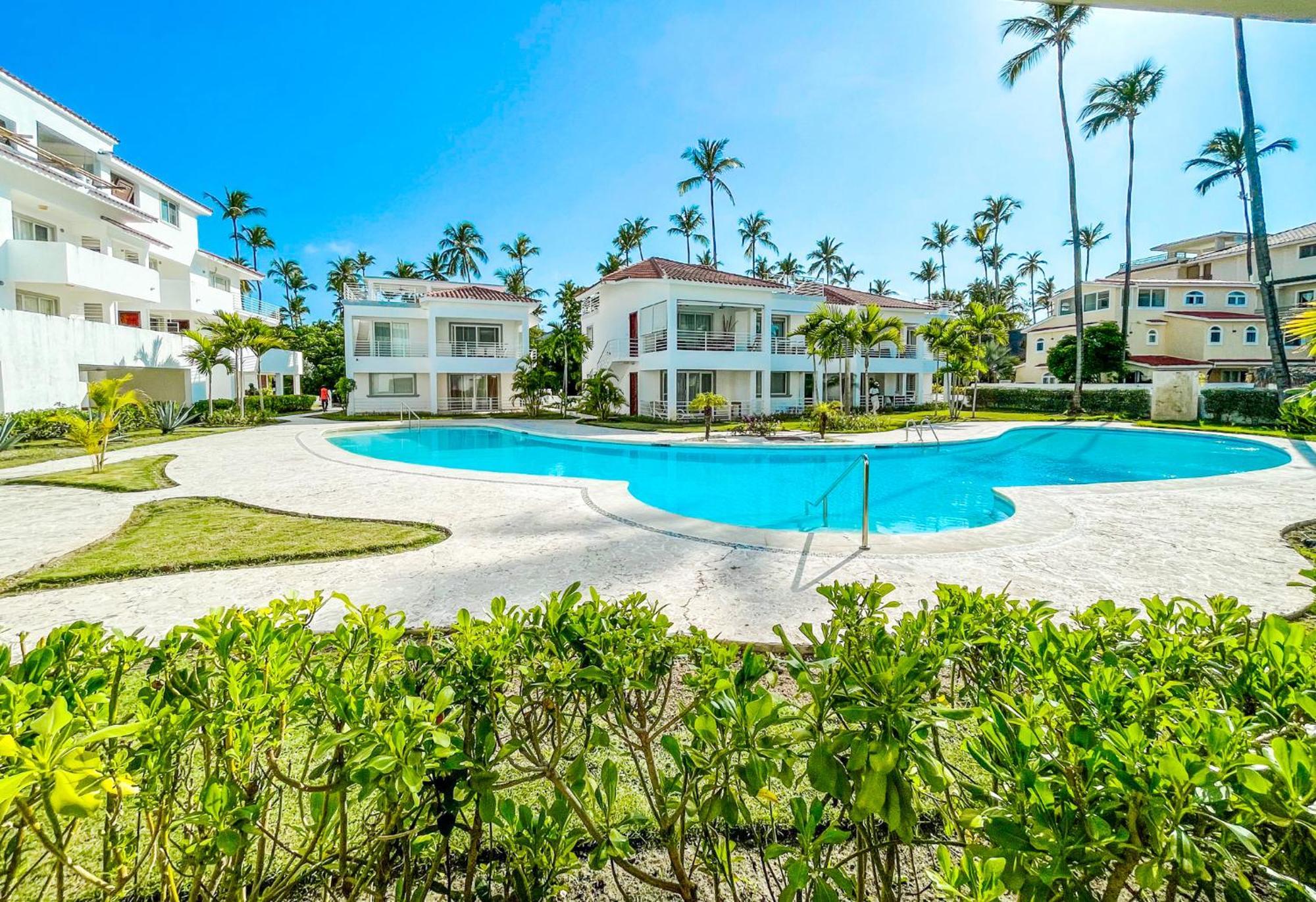 Caribbean Galaxy Paradise Los Corales Bavaro Beach Club & Spa Hotel 5*