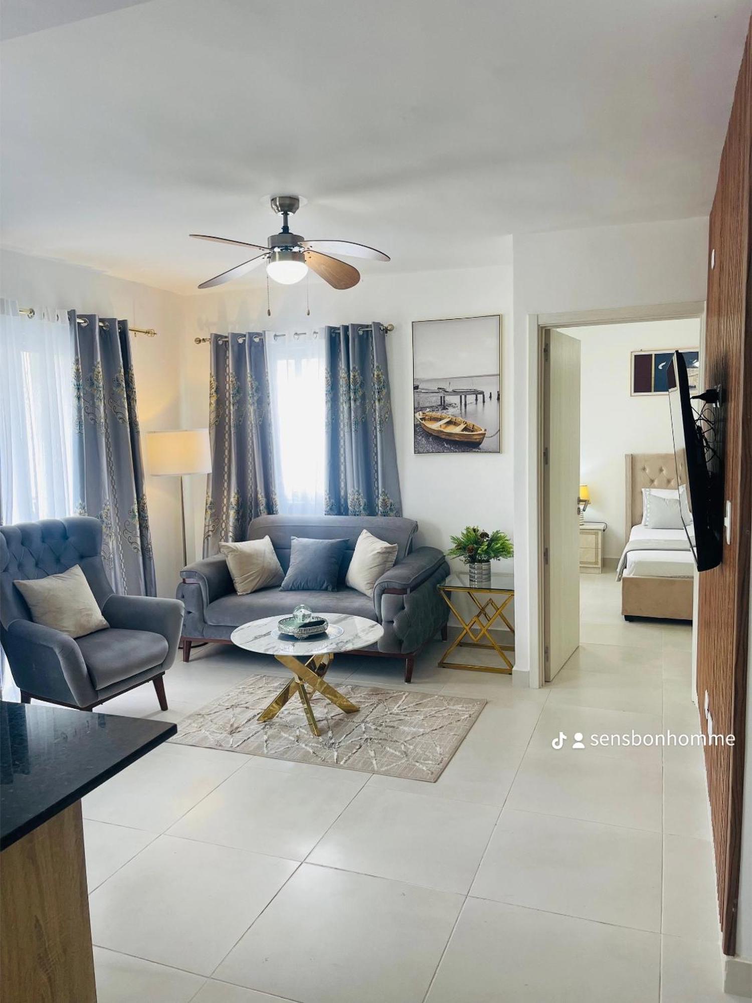 Apartamento Garden Of Calm Happiness And Swimming Pools *