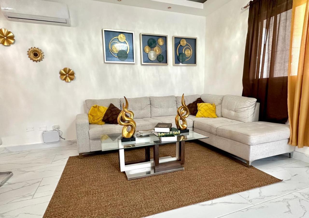 Yakimel Airbnb Villa *