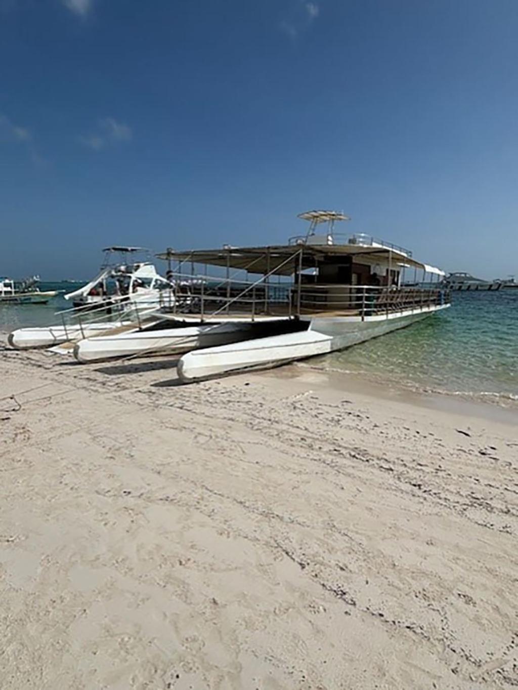 Ocean Views & Private Beach! Luxury 4bdr Getaway Apartamento Punta Cana