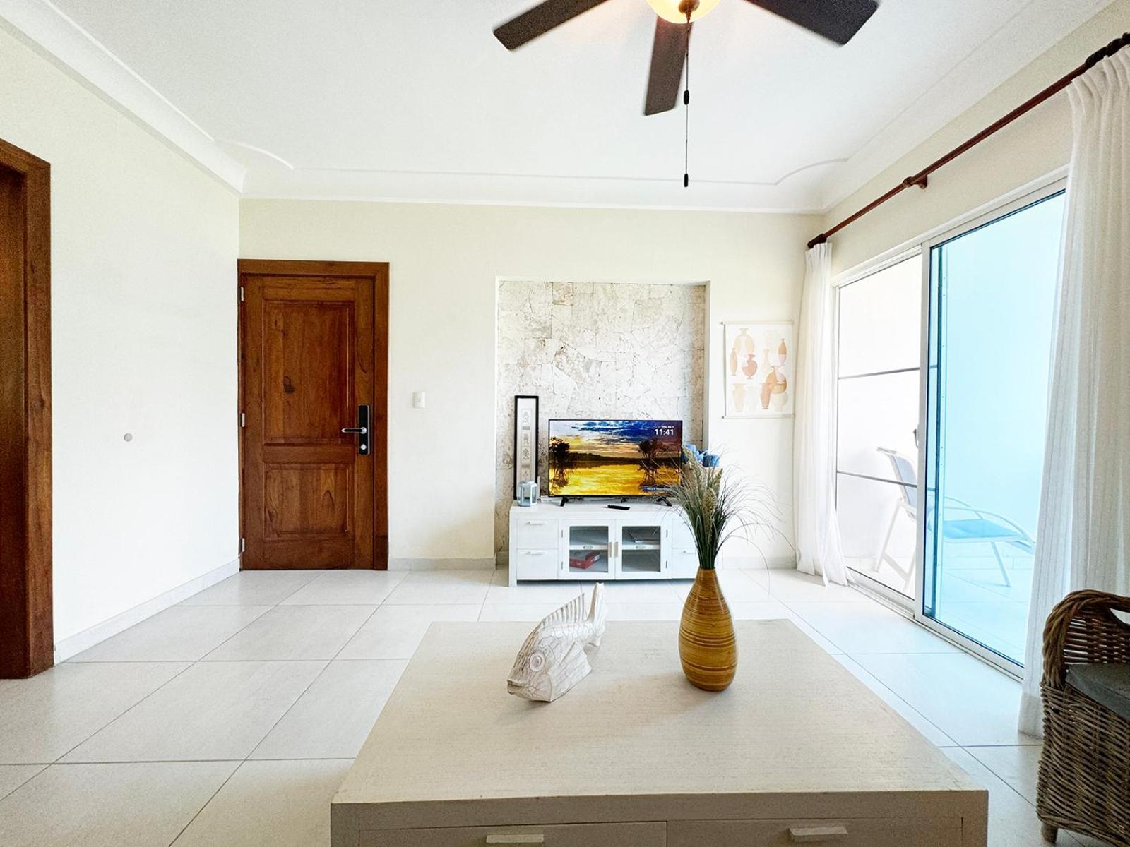 Tropical 2 Bedroon In Corales Apartment