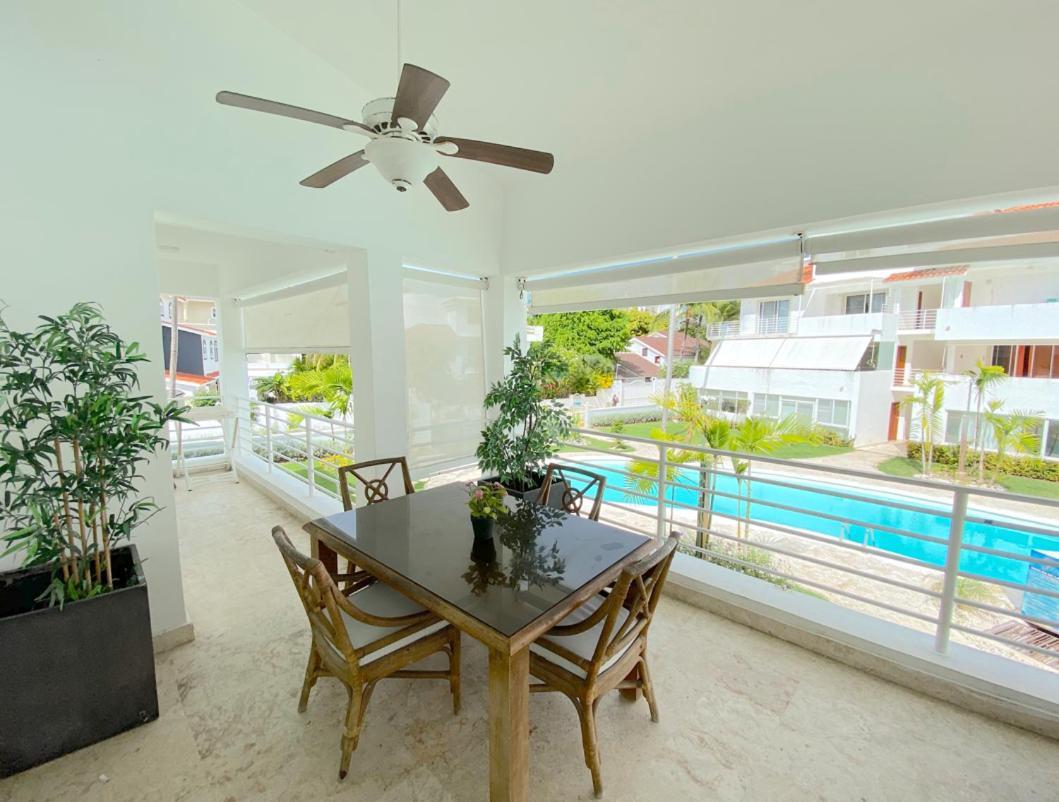 & Los Corales Beach, Pool, Beach Club&spa *