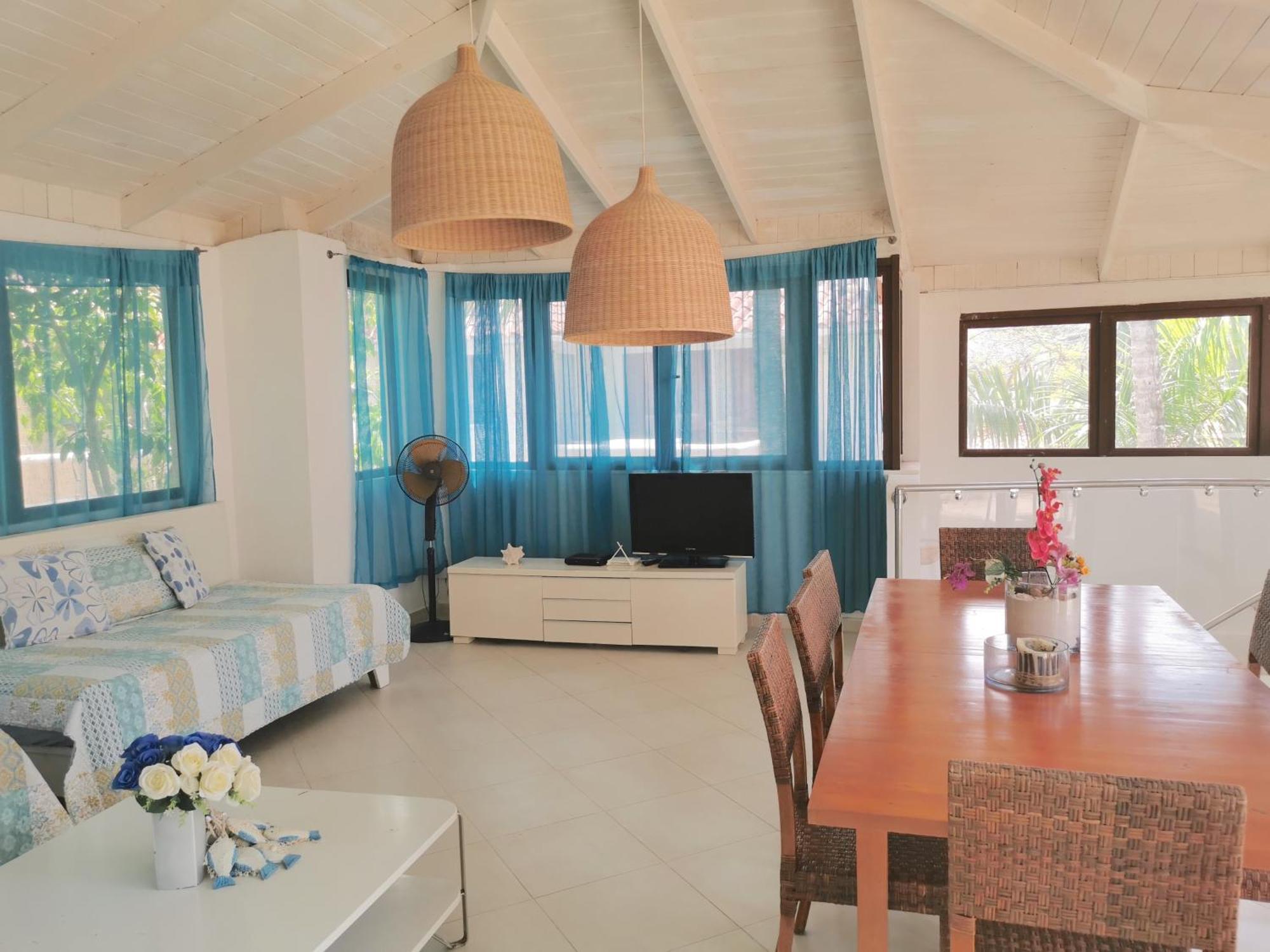 & Los Corales Beach, Pool, Beach Club&spa *