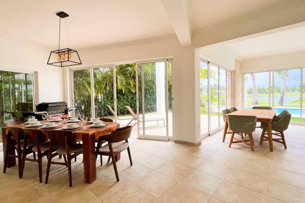 New View Cocotal Golf Villa *