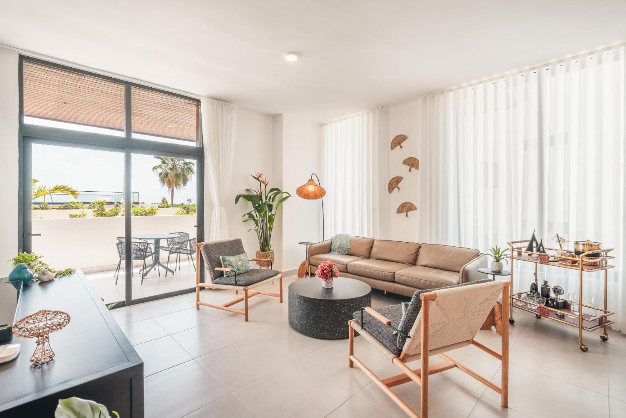 Comfortable 3-br At Cap Azz Apartment