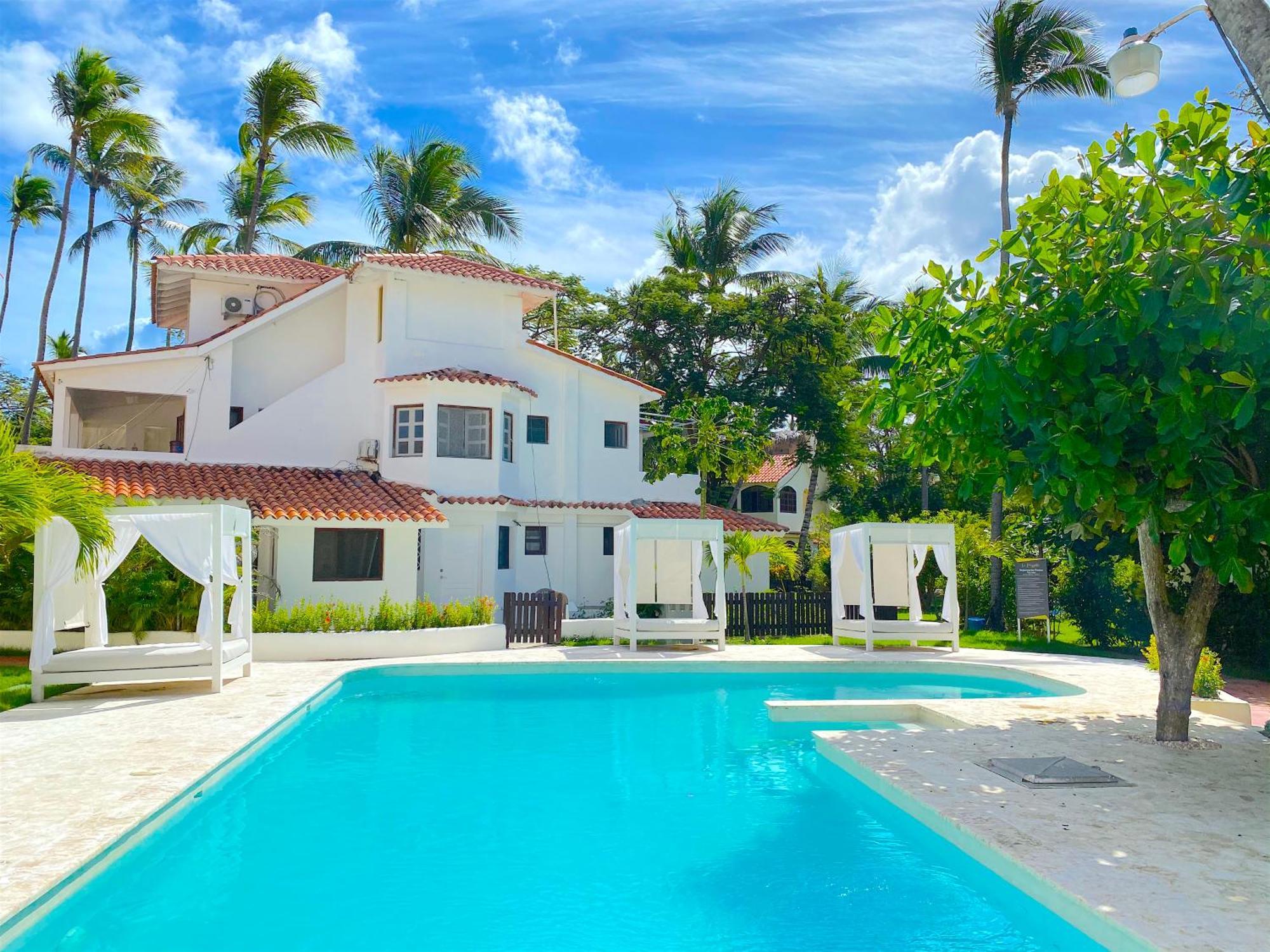 Deluxe Playa Bavaro Hotel