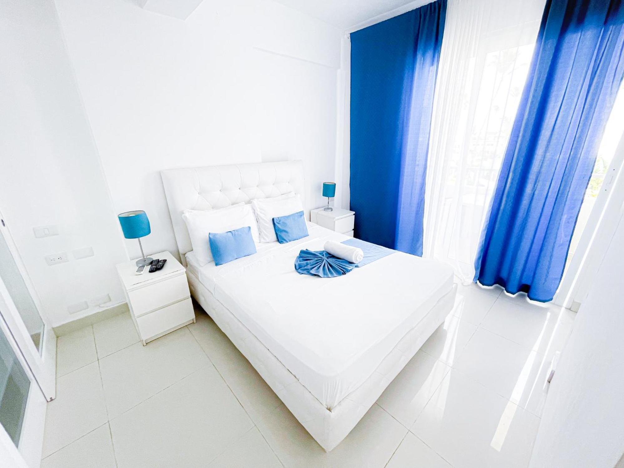 Hotel Rooftop Pool Ducassi Studio Deluxe Beach Club & Spa