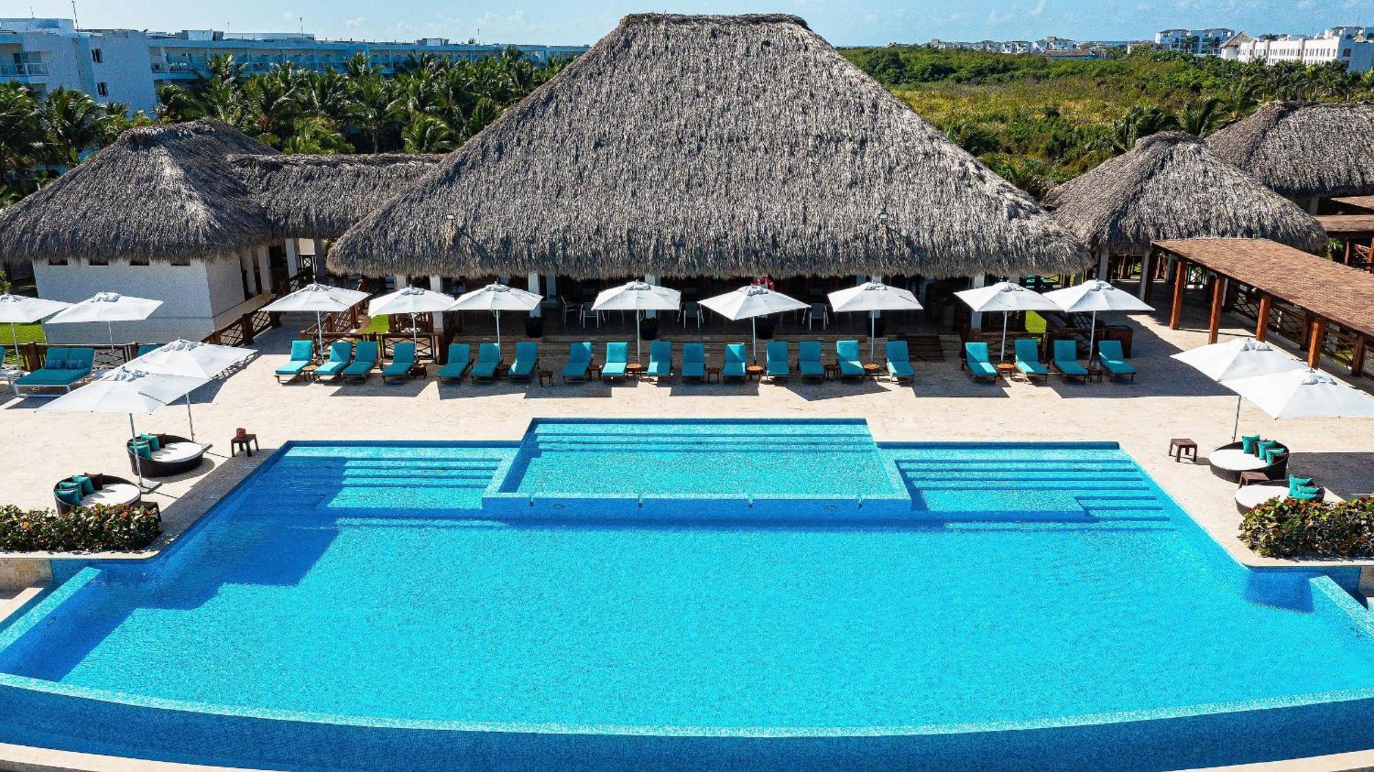 Comfort W/pool View At Hard Rock Golf Course Apartment
