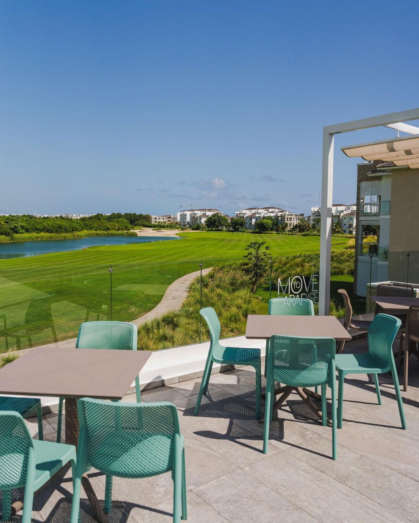 Lujoso Apto Vista Piscina Y Golf En Cana Pearl