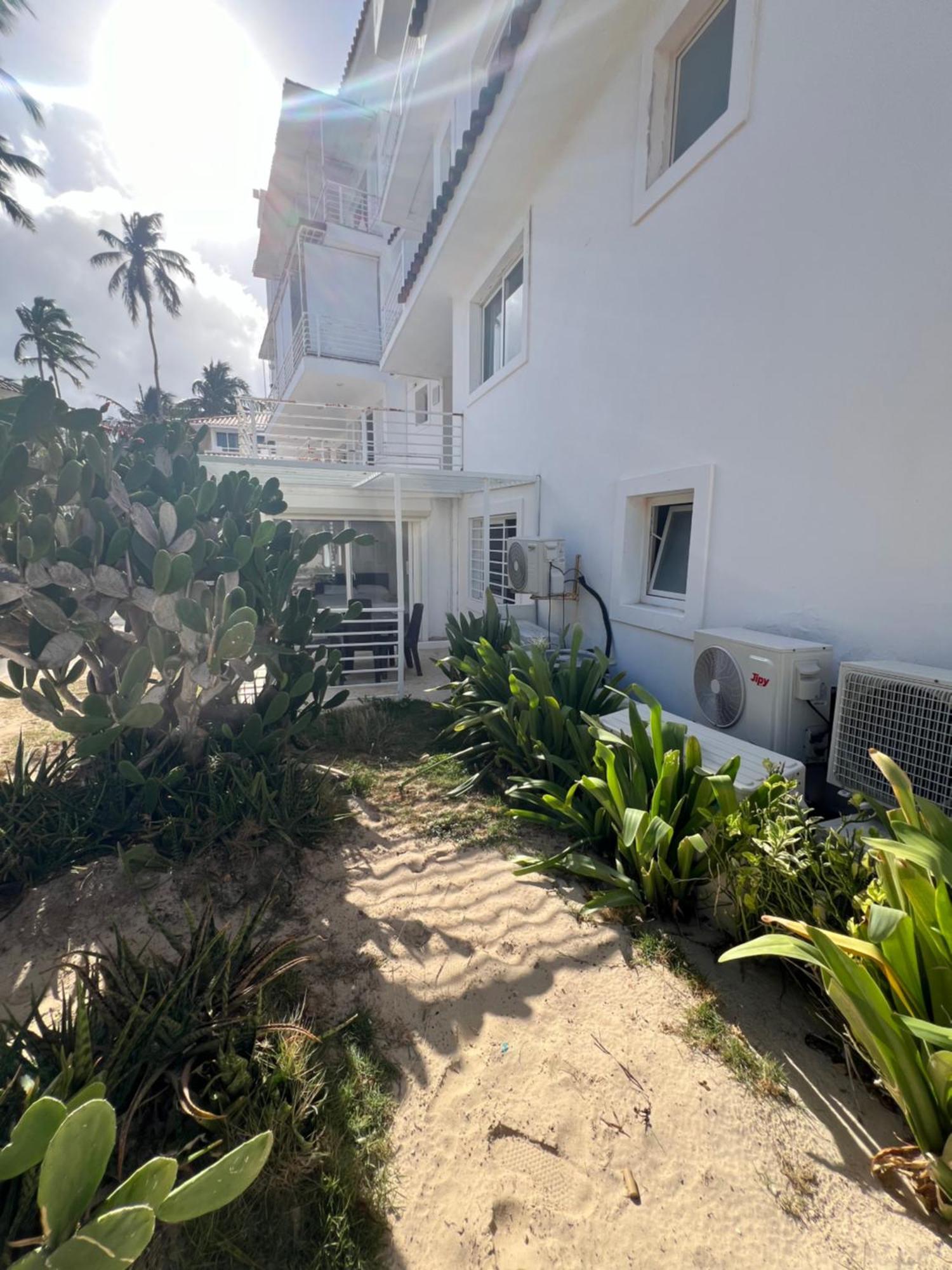 Apartment Oreuga Private Beach Sea View