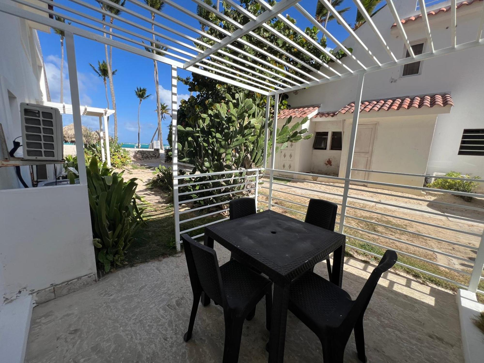 Oreuga Private Beach Sea View *