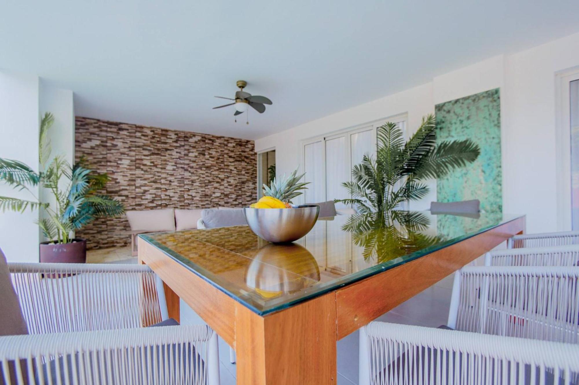 Villa A Tropical Oasis In Vista Cana *
