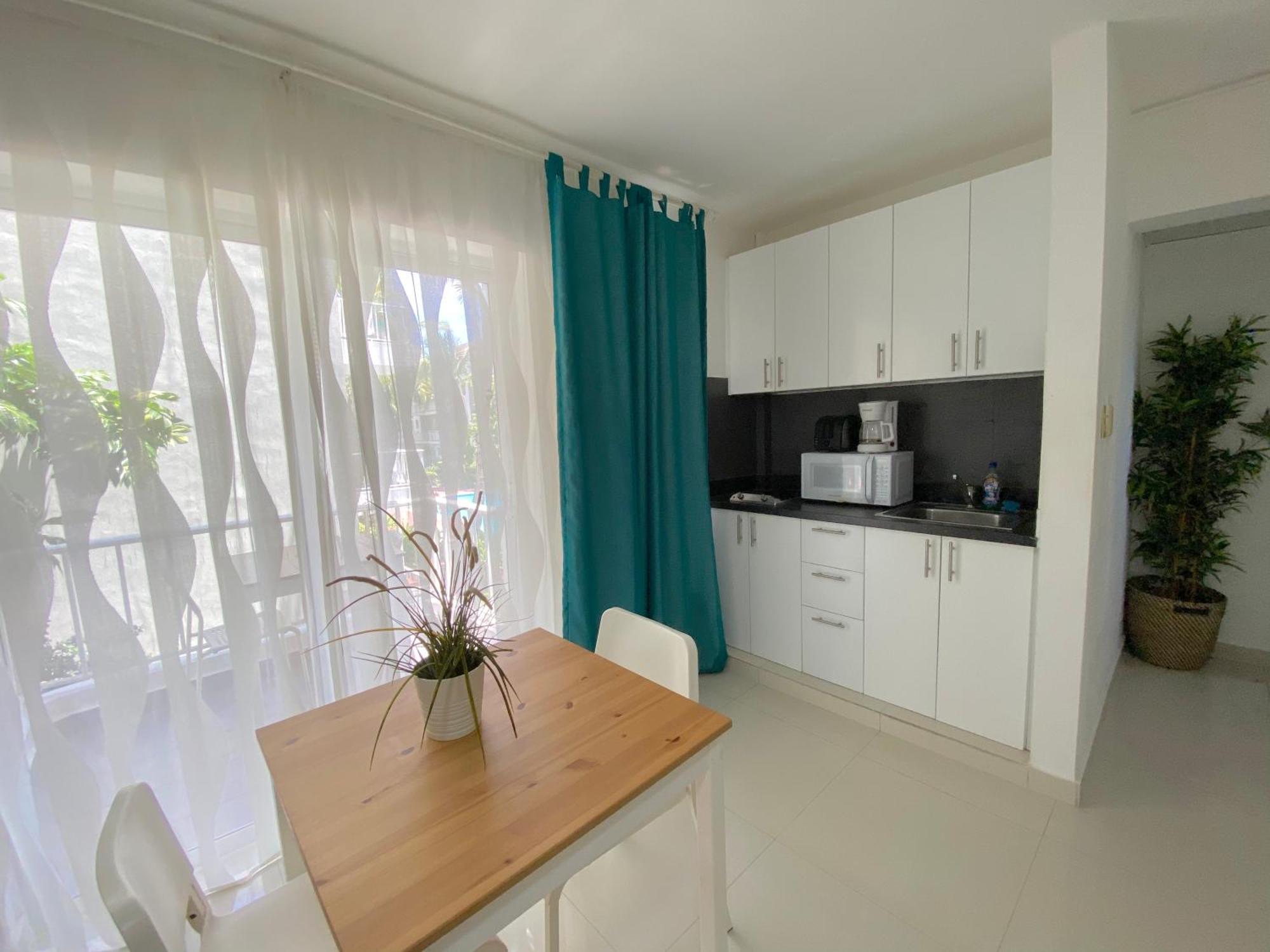 Hotel Sol Caribe - Playa Los Corales - Beach Club, Wifi, Swimming Pool
