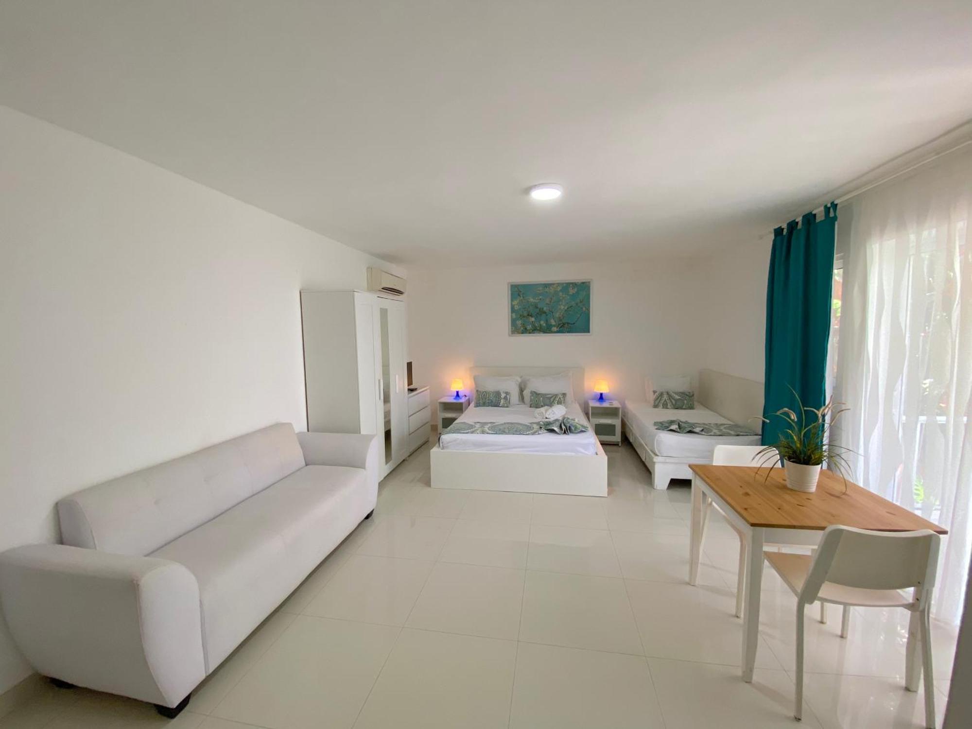 Sol Caribe - Playa Los Corales - Beach Club, Wifi, Swimming Pool Hotel