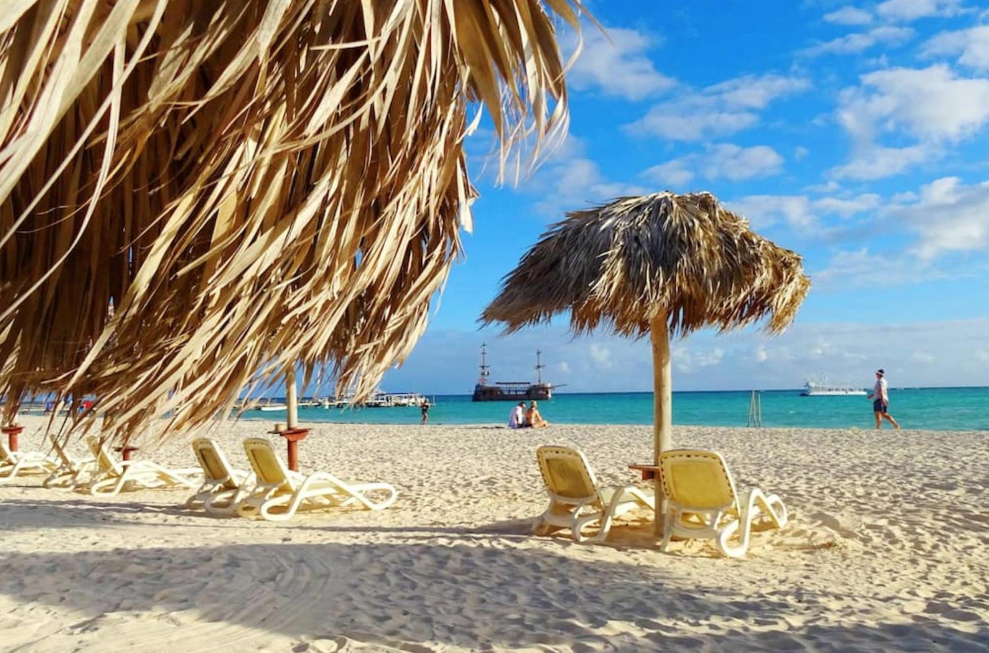 Sol Caribe - Playa Los Corales - Beach Club, Wifi, Swimming Pool