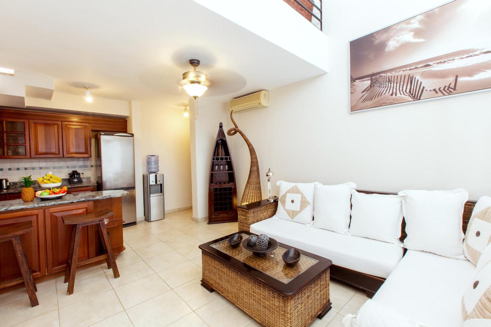 Aventura Los Corales Beach And Spa 5*
