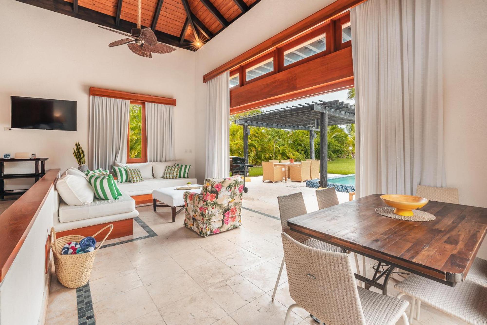 Holiday home With Tropical Style At Cap Cana A8c