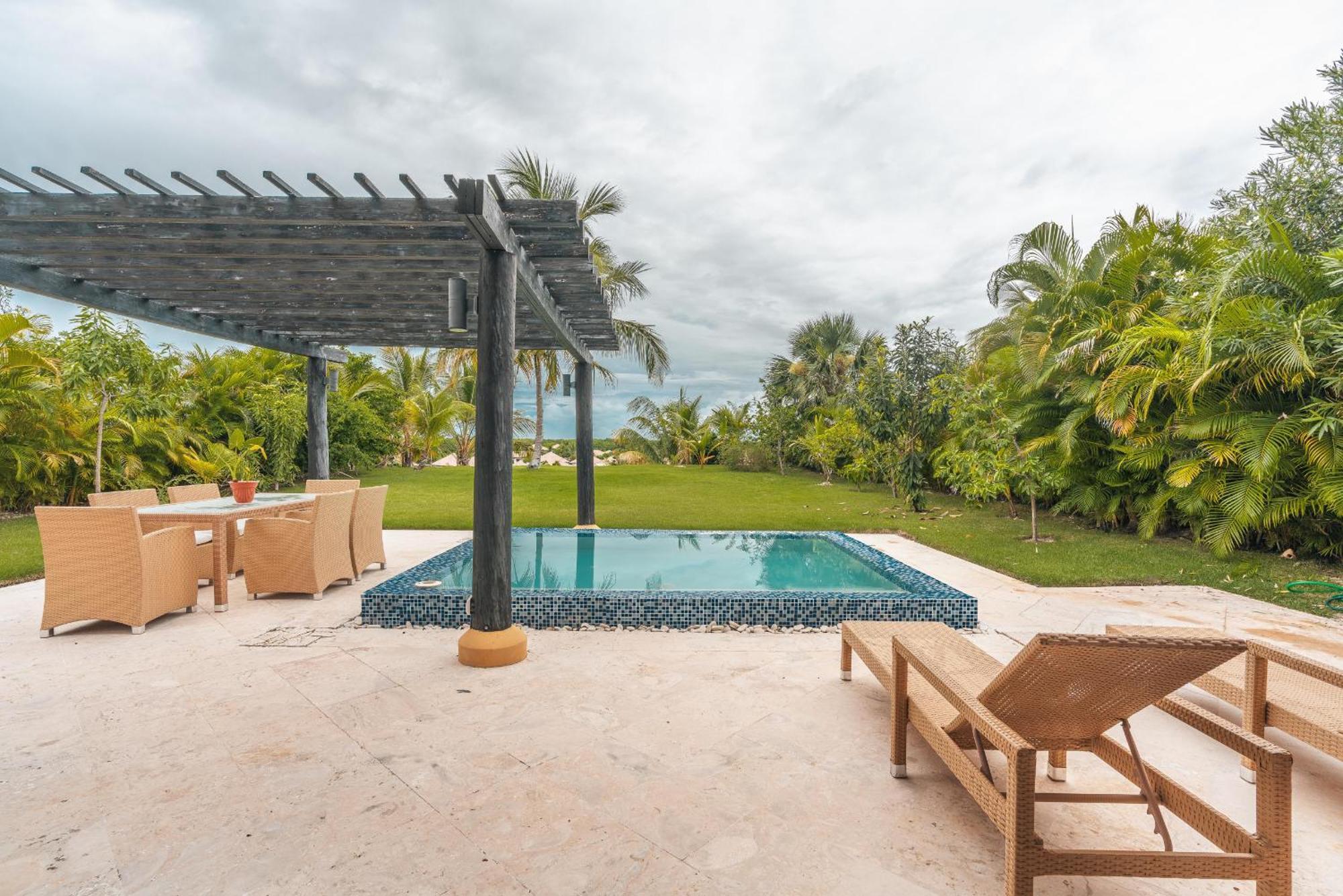 Holiday home With Tropical Style At Cap Cana A8c
