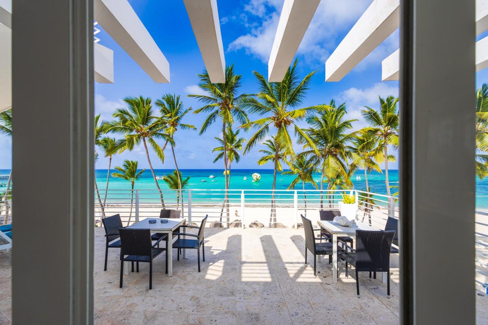 Dream Beachfront - 4-bedroom Penthouse With Rooftop Bbq & Ocean Views *