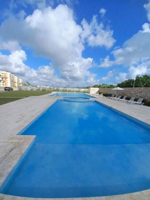 Apartment Pool Side