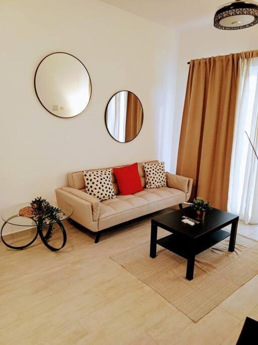 Chic Art Caribbean Escape At Hard Rock Apartment