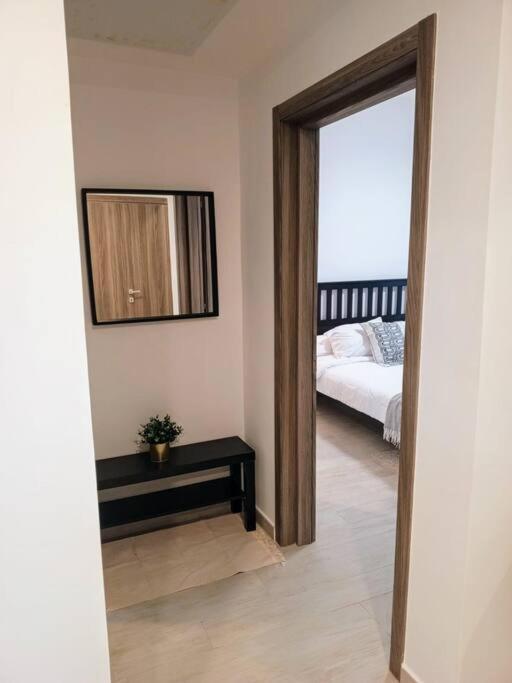 Chic Art Caribbean Escape At Hard Rock Apartment *