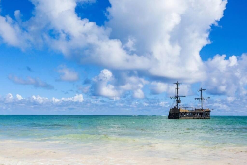 !!!new !!!charming 2-2 Penthouse 2- 3 Min Walking To Bavaro Beach, El Cortecito- Solo A 2- 3 Min Caminando De La Playa Apartment