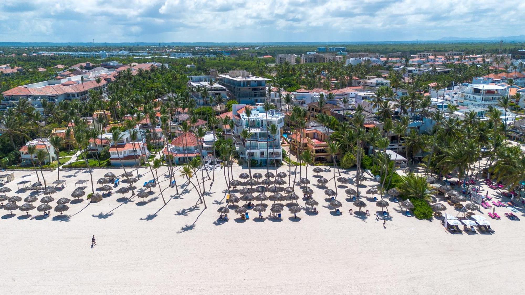 Prime Ocean View - 3-bedroom Getaway With Private Terrace On Bavaro * Punta Cana
