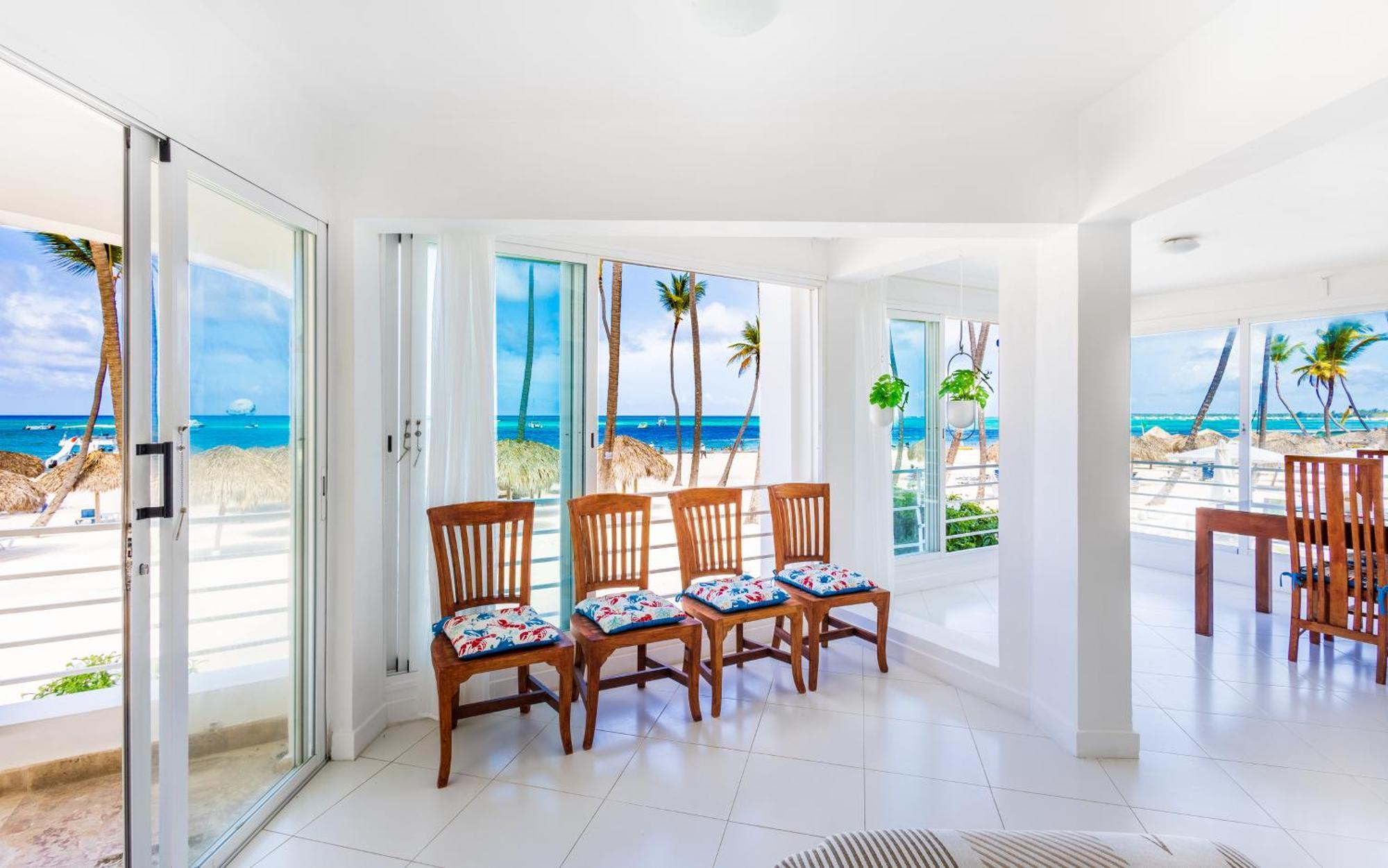 Prime Ocean View - 3-bedroom Getaway With Private Terrace On Bavaro *