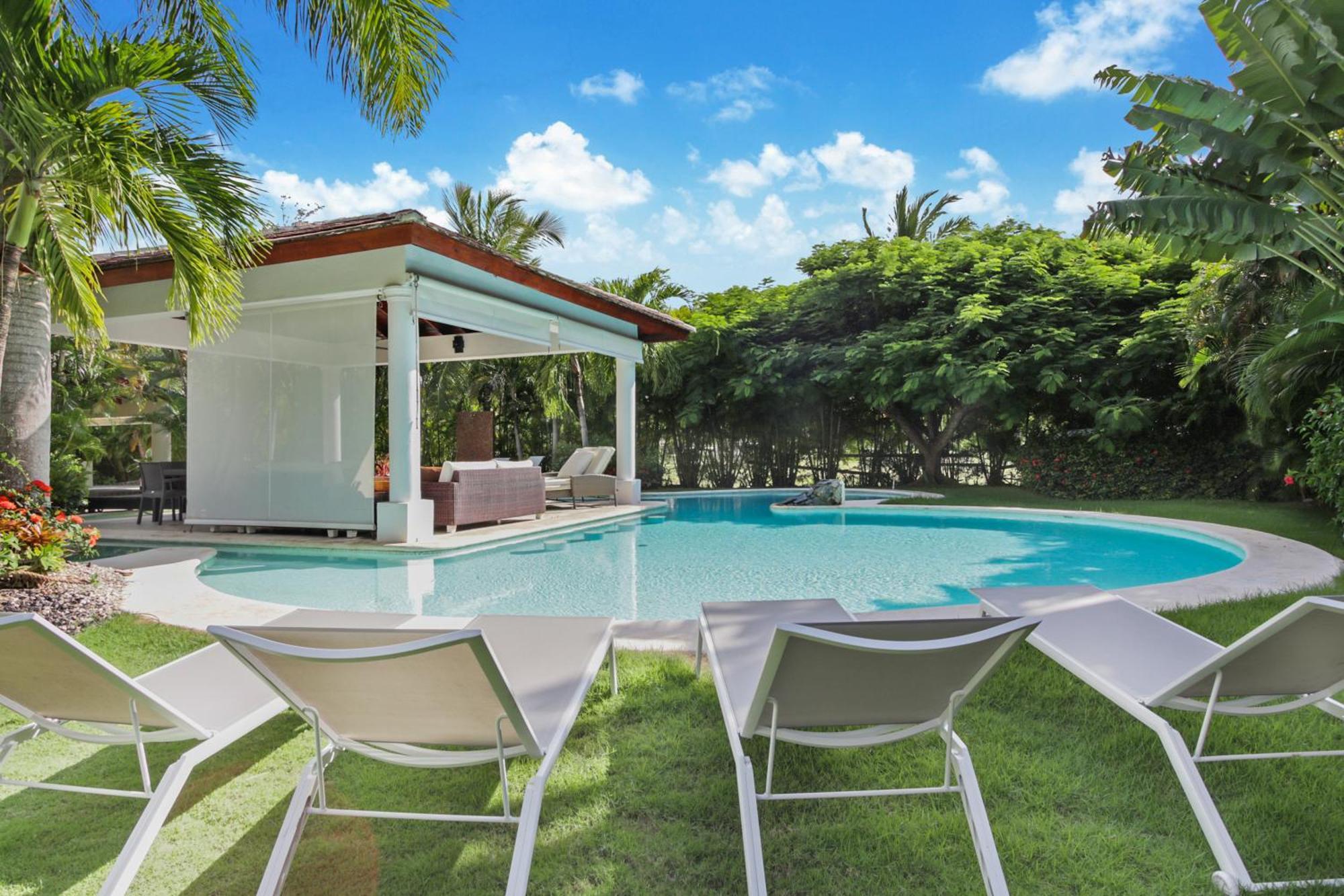Beautiful With Pool, Gym & Maid Pousada Punta Cana