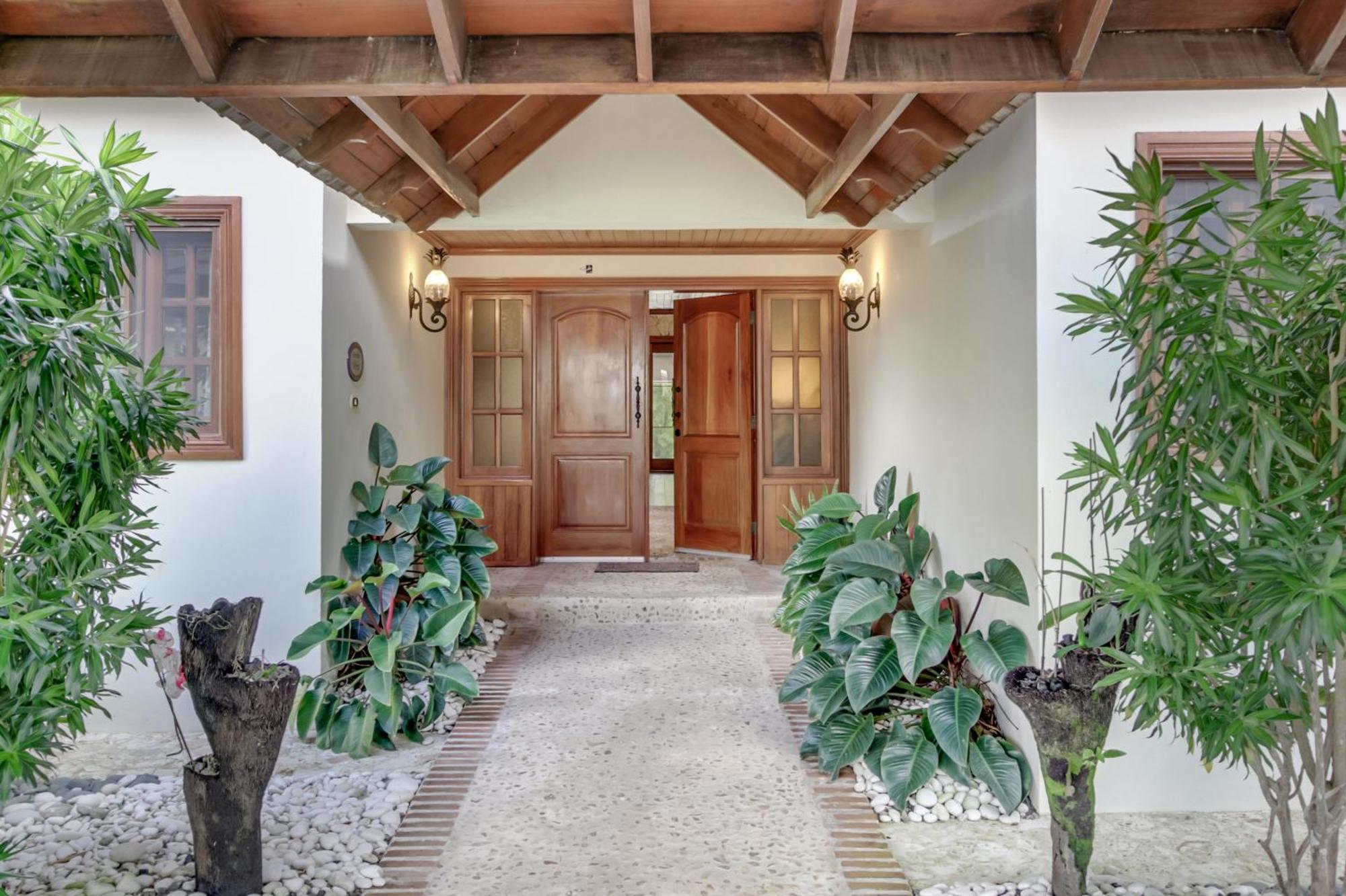 Beautiful With Pool, Gym & Maid Pousada Punta Cana