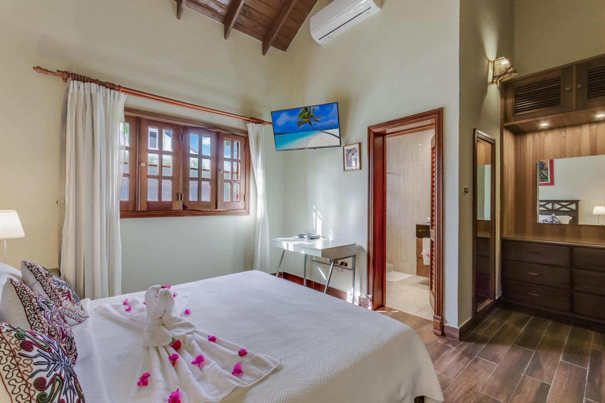 Beautiful With Pool, Gym & Maid Pousada Punta Cana