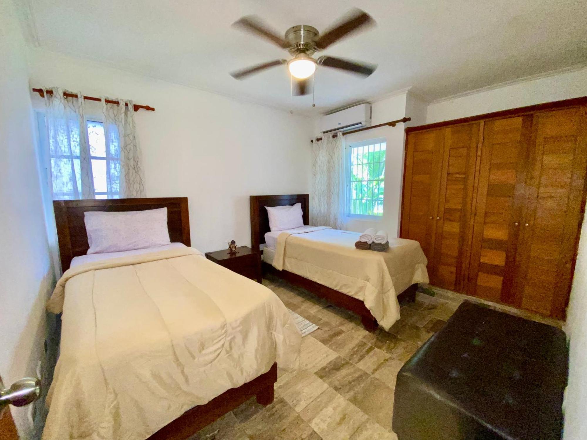 The Place In Corales Rd Arenas De B Apartment *