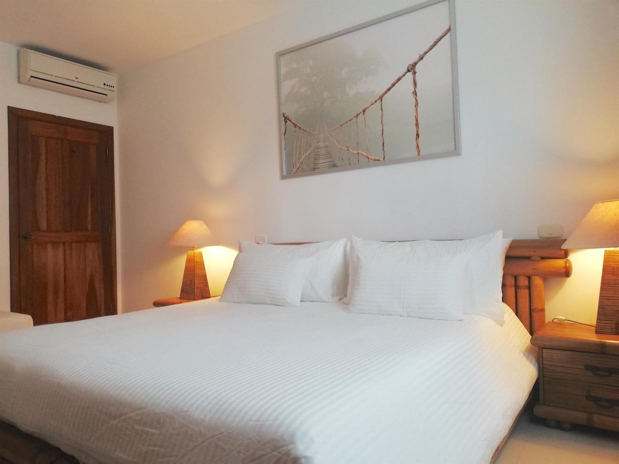 Coral Private Beach And Spa Apartment *