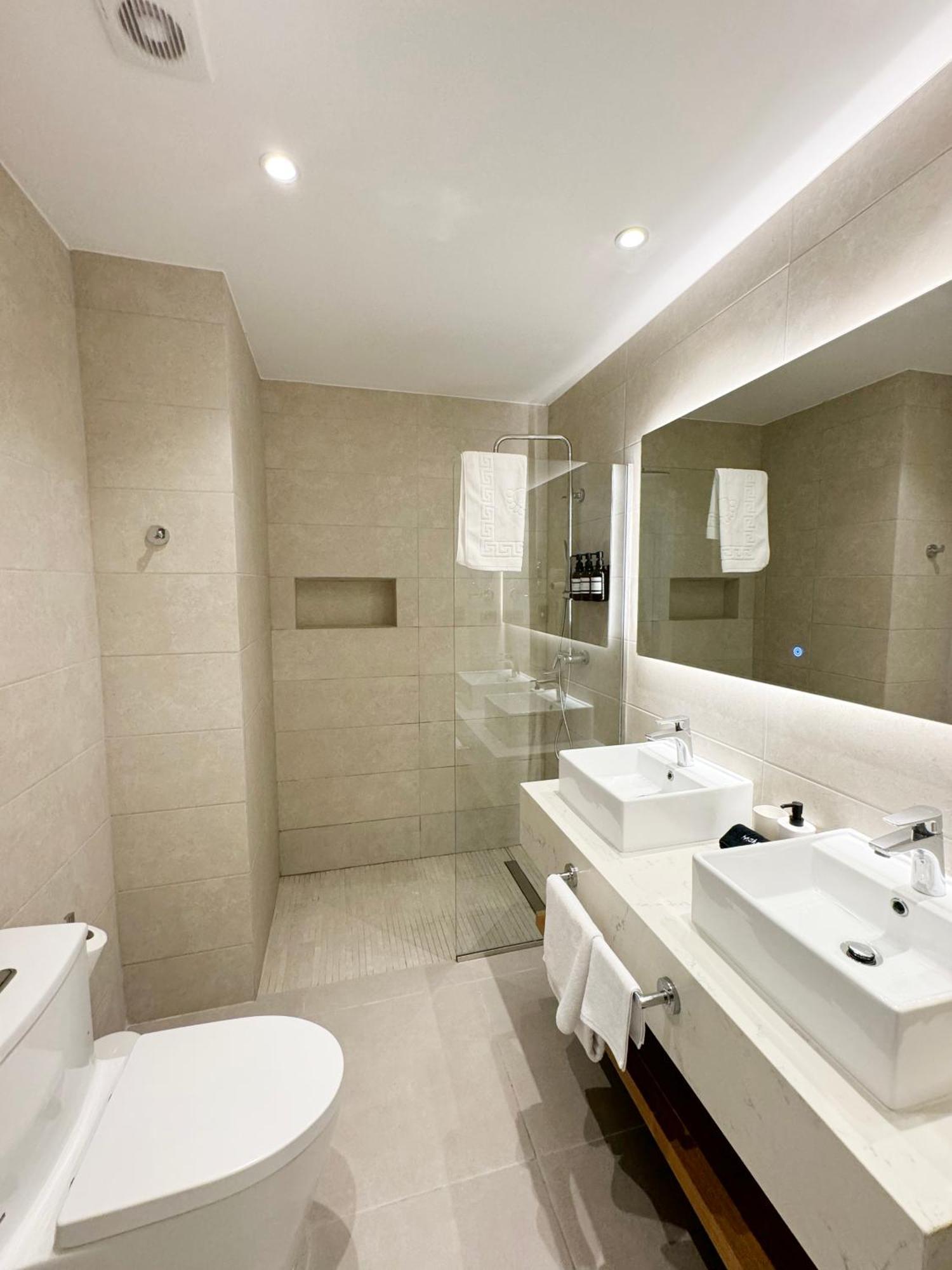 Tropical Relaxing 2 Bedroom Unit With Picuzzi Punta Cana