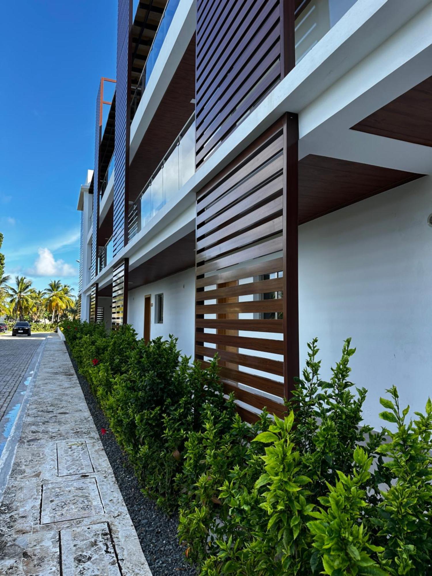 Palms 104 - 2-br App Mit Pool-blick & Shuttle