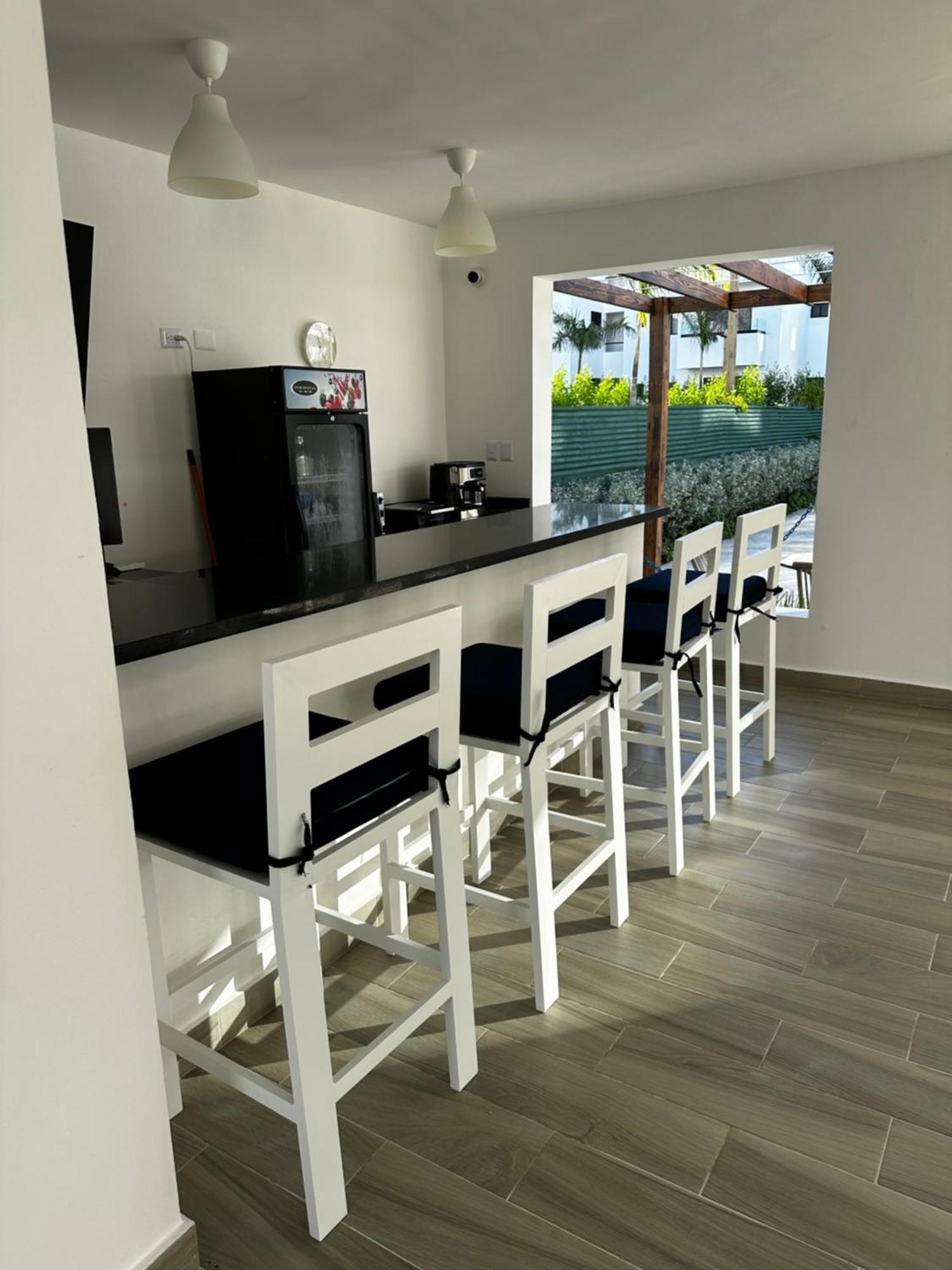 Palms 104 - 2-br App Mit Pool-blick & Shuttle * Punta Cana
