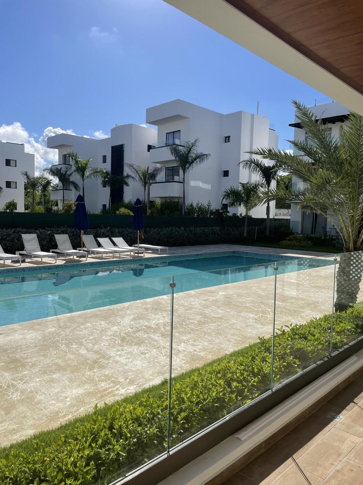 Palms 104 - 2-br App Mit Pool-blick & Shuttle * Punta Cana
