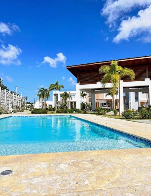 Luxury In With Private Pool
