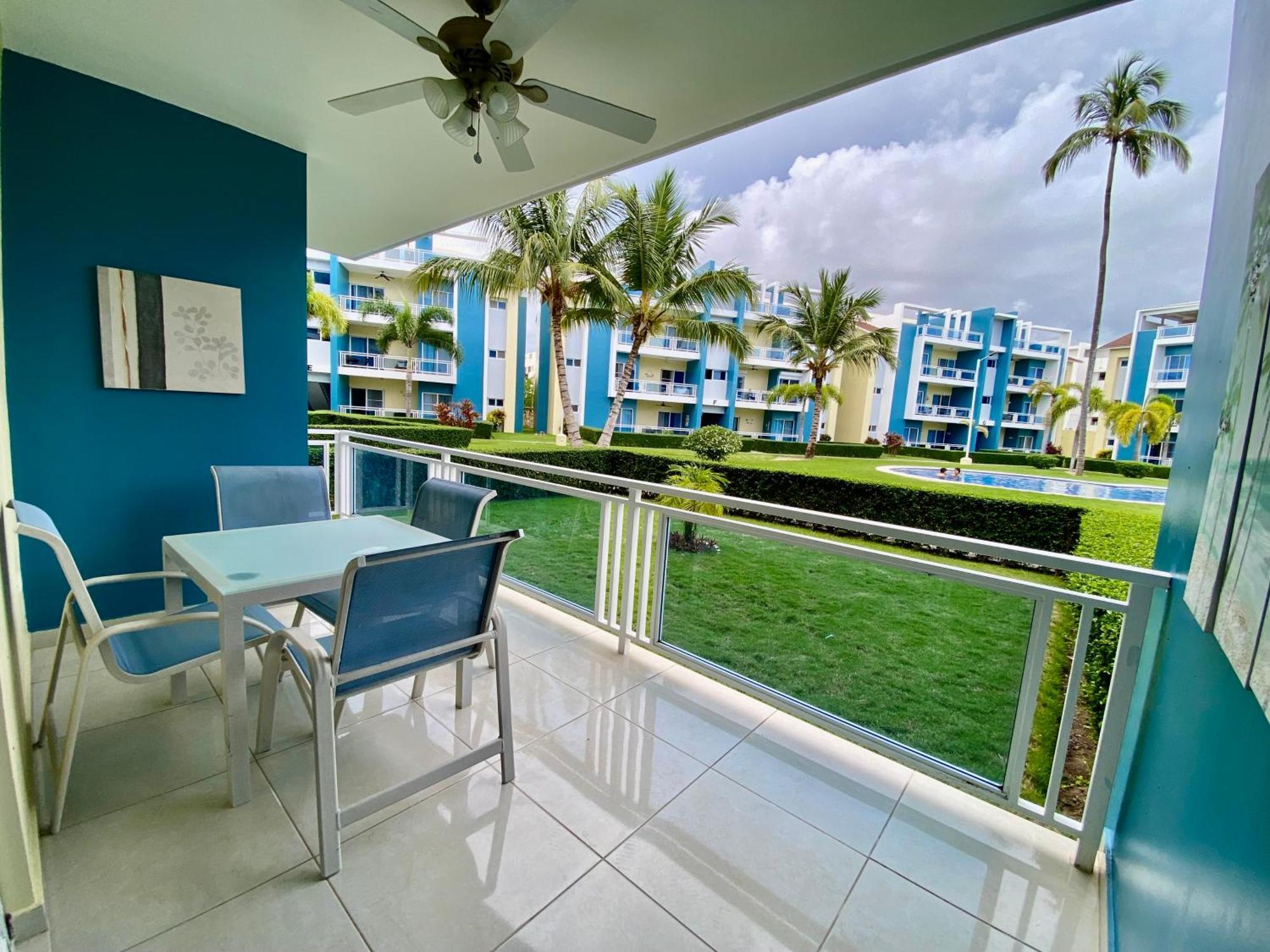 Radiant Realm Free Parking Bbq Corales