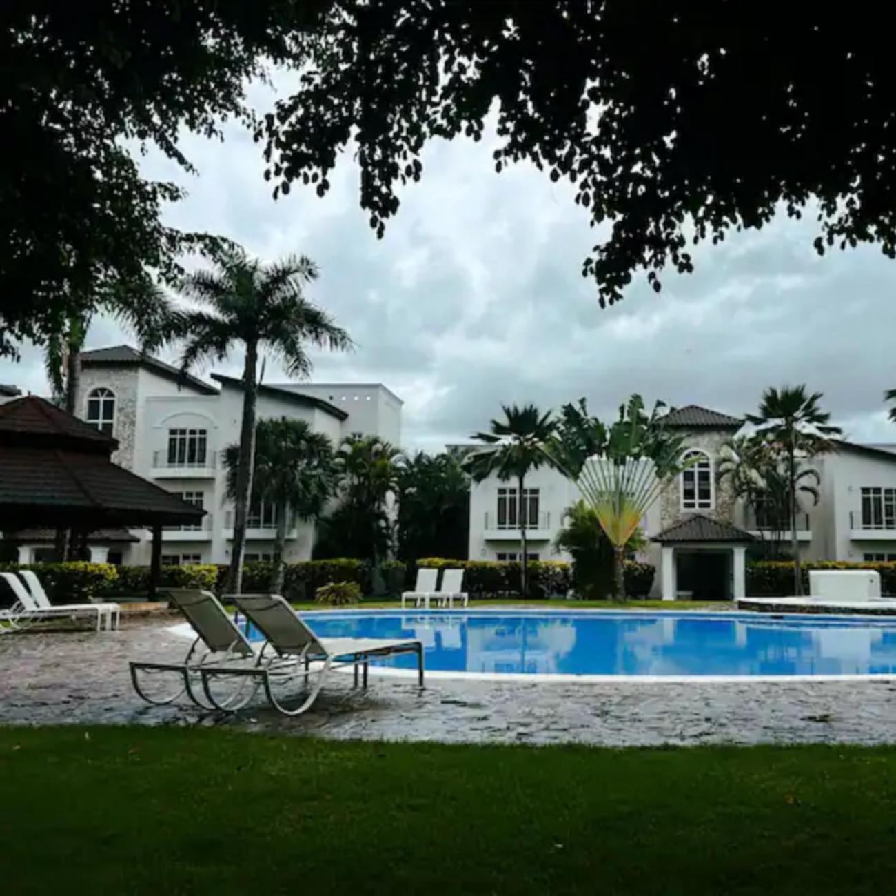 En Punta Cana, White Sands Apartment
