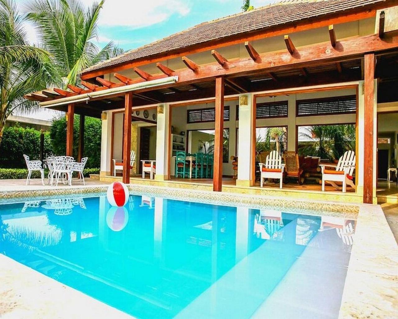 Bed & Breakfast Luxury With Maid