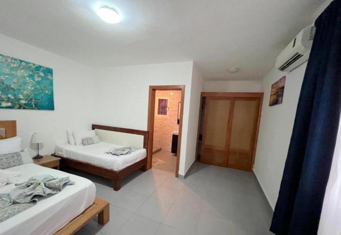 Coral Pool View - Playa Los Corales Apartment *