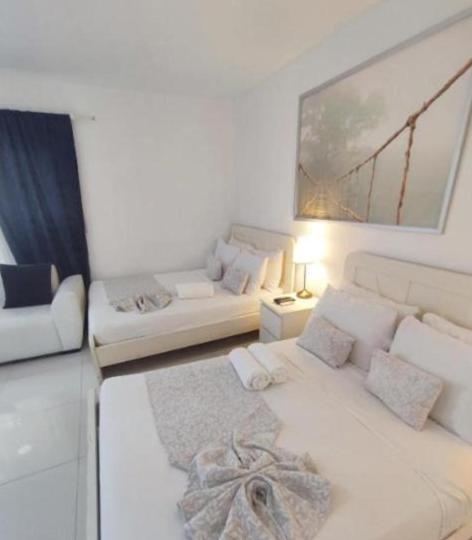 Coral Pool View - Playa Los Corales Apartment *