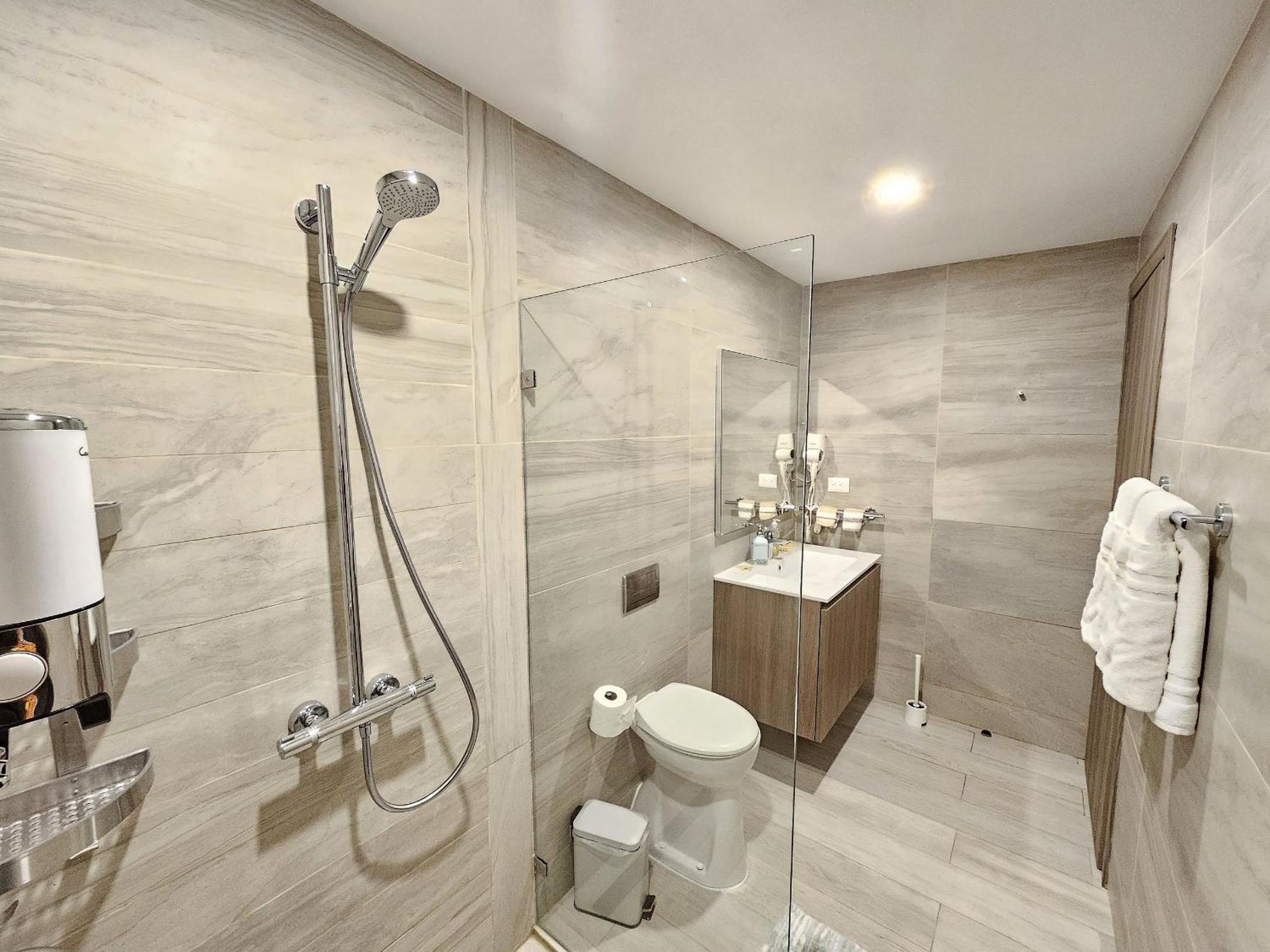 Apartment Melody 2bdr With Pool View In Coral Bay #2