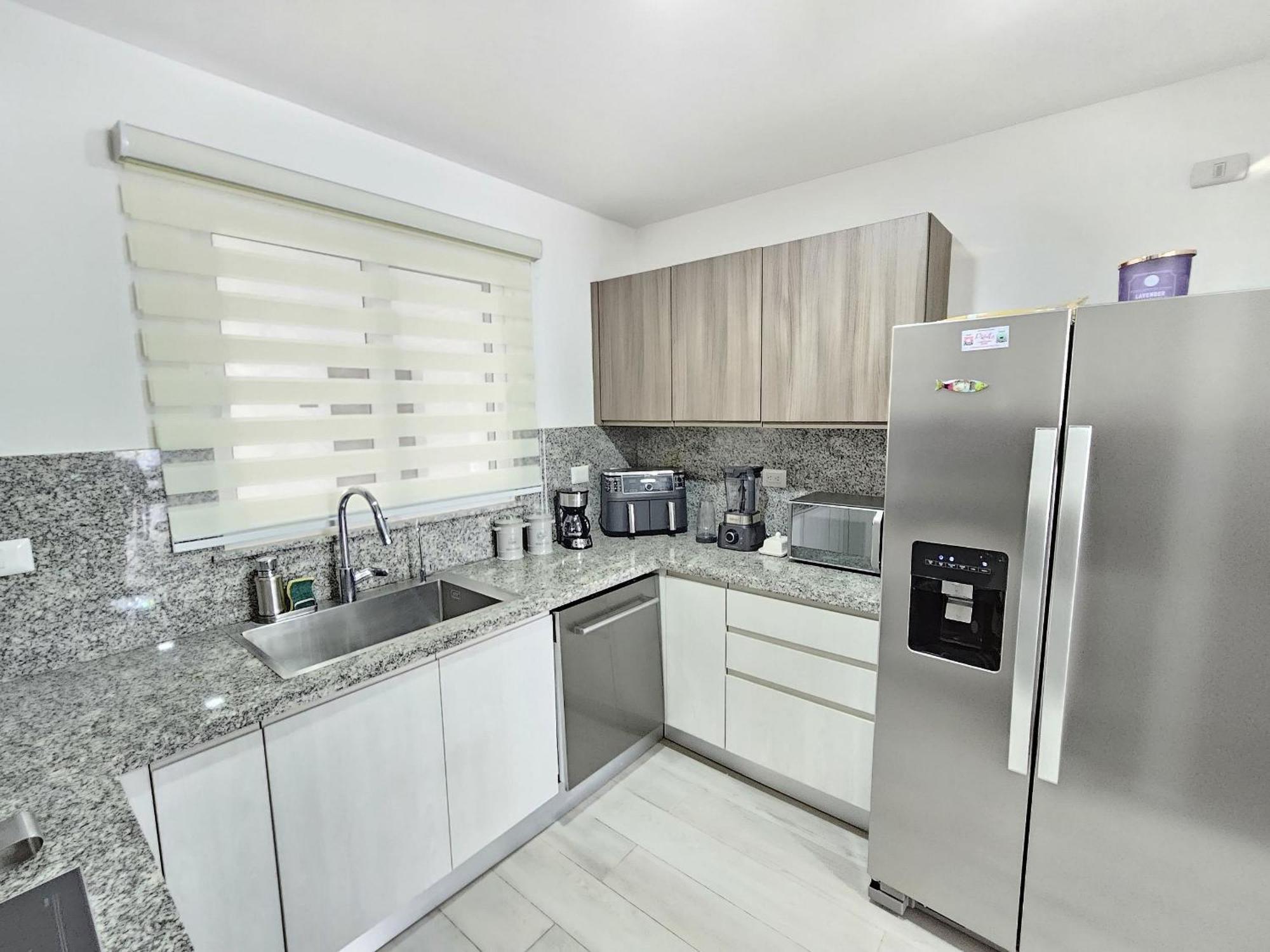 Melody 2bdr With Pool View In Coral Bay #2 Apartment *