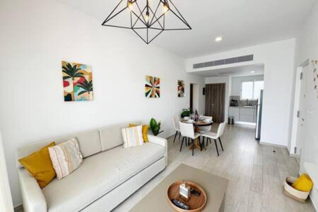 Apartment Cozy And Modern With Pool And Golf View *