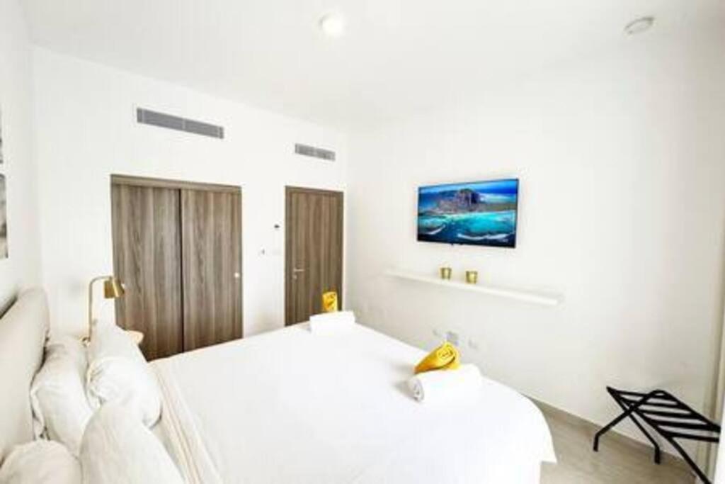 Apartment Cozy And Modern With Pool And Golf View *