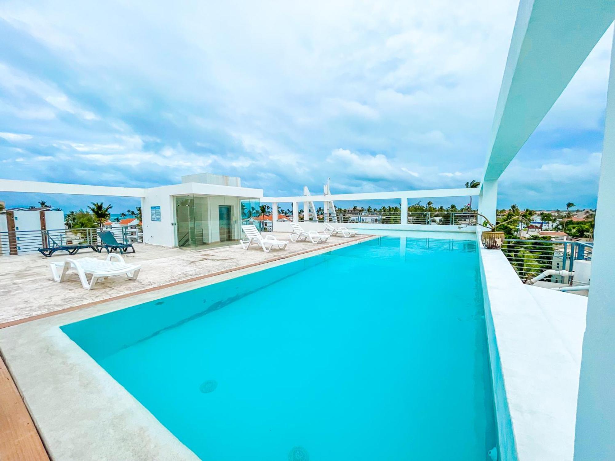 Hotel Rooftop Pool Ducassi Bavaro Beach Clubb& Spa 5*